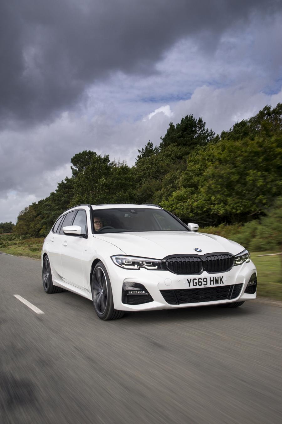  BMW 330i Touring M Sport (G21) 2019 года  (UK) (фото 24 из 32)